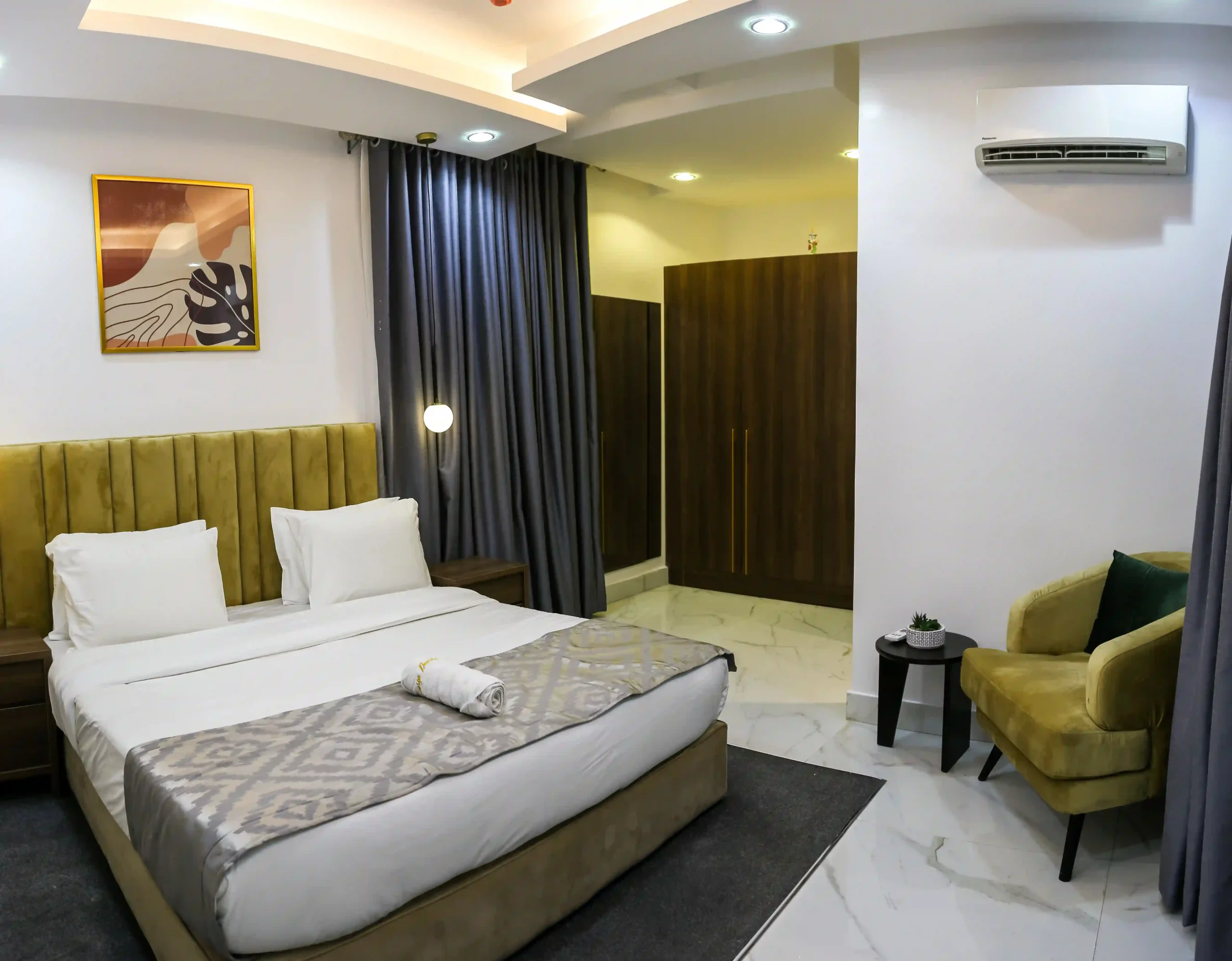 Apartment Gallery Image