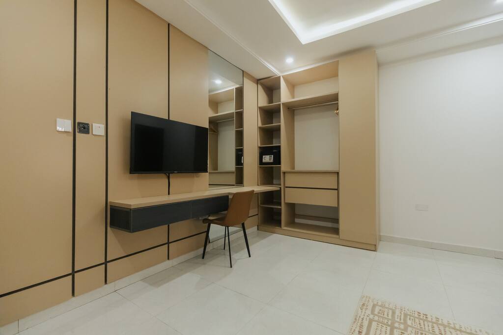 Gallery image 2